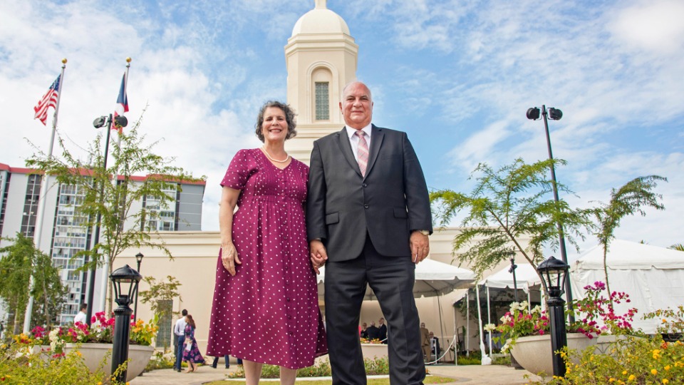 Justo Casablanca President of the San Juan Puerto Rico Temple and his wife Lucy Casablanca.